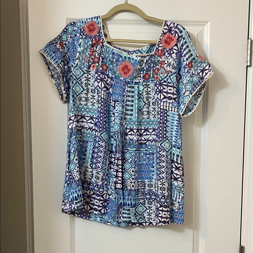 Savanna Jane Blue & Coral Geometric Embroidered Scoop Neck Blouse